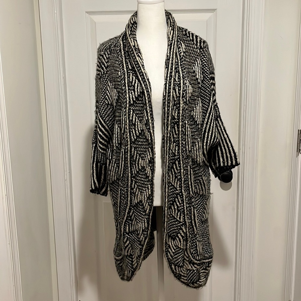 NWOT Blu Pepper: Mid-length hand knitted sweater, black & white, Large.